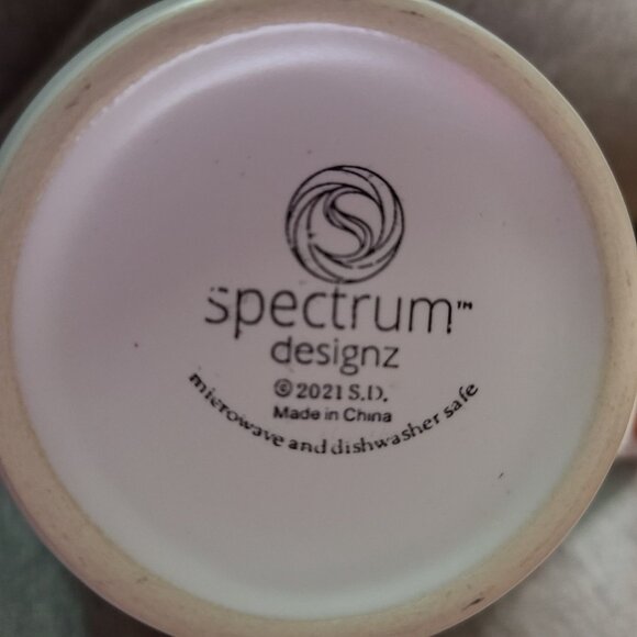 Valentine's Day 6" Tall Coffee Cups Mugs - set of 2 NEW - Picture 5 of 5